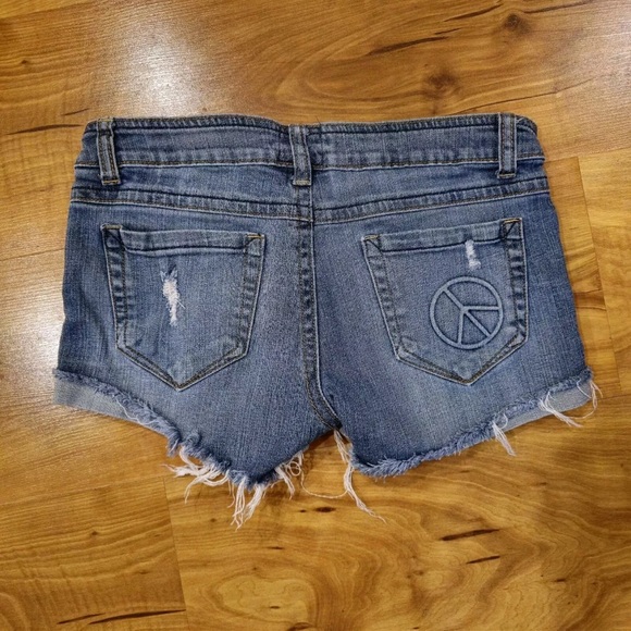 VTG Y2k Mudd Jeans Size 7 Blue Denim Cut-Off Shorts Flower Peace Sign - Picture 6 of 6